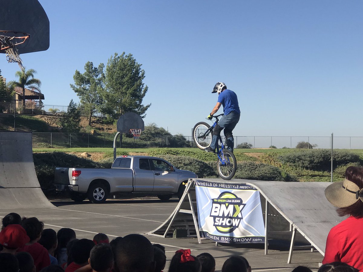 Celebrating #Redribbonweek at <a href="/PanteraPUSD/">Pantera Elementary</a>. Congrats to Pantera’s RRW Poster Contest Winners! #LiveADrugFreeLife #Proud2BePUSD