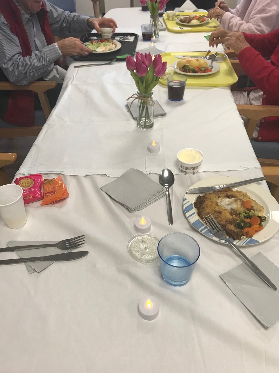 dementia_fh's tweet photo. Tonight we dined in style!! There was singing, there was dancing, there was also a special butler who made an appearance❤️@Dementia_Nurse_ @FHFTnursing @HelenPullman74 @FHealthCharity @NeilDardisFHFT @michelle_youens @CareQualityComm https://t.co/FltJT9nBBe