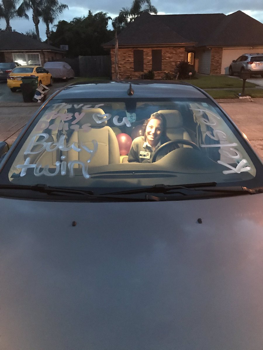 estedawn's tweet image. Happy 17th Birthday to my girl.. enjoy your day and have a lot of fun at Voodoo this weekend ..