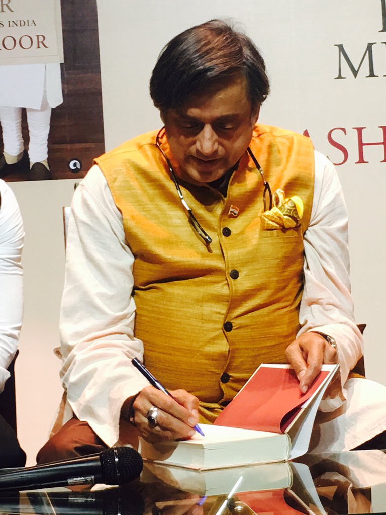 Atul10Avi's tweet image. #TheParadoxicalPrimeMinister  An intense debate and critical overview of Mr. Dictionary&apos;s latest book evaluating  the #Moditva and the likes.