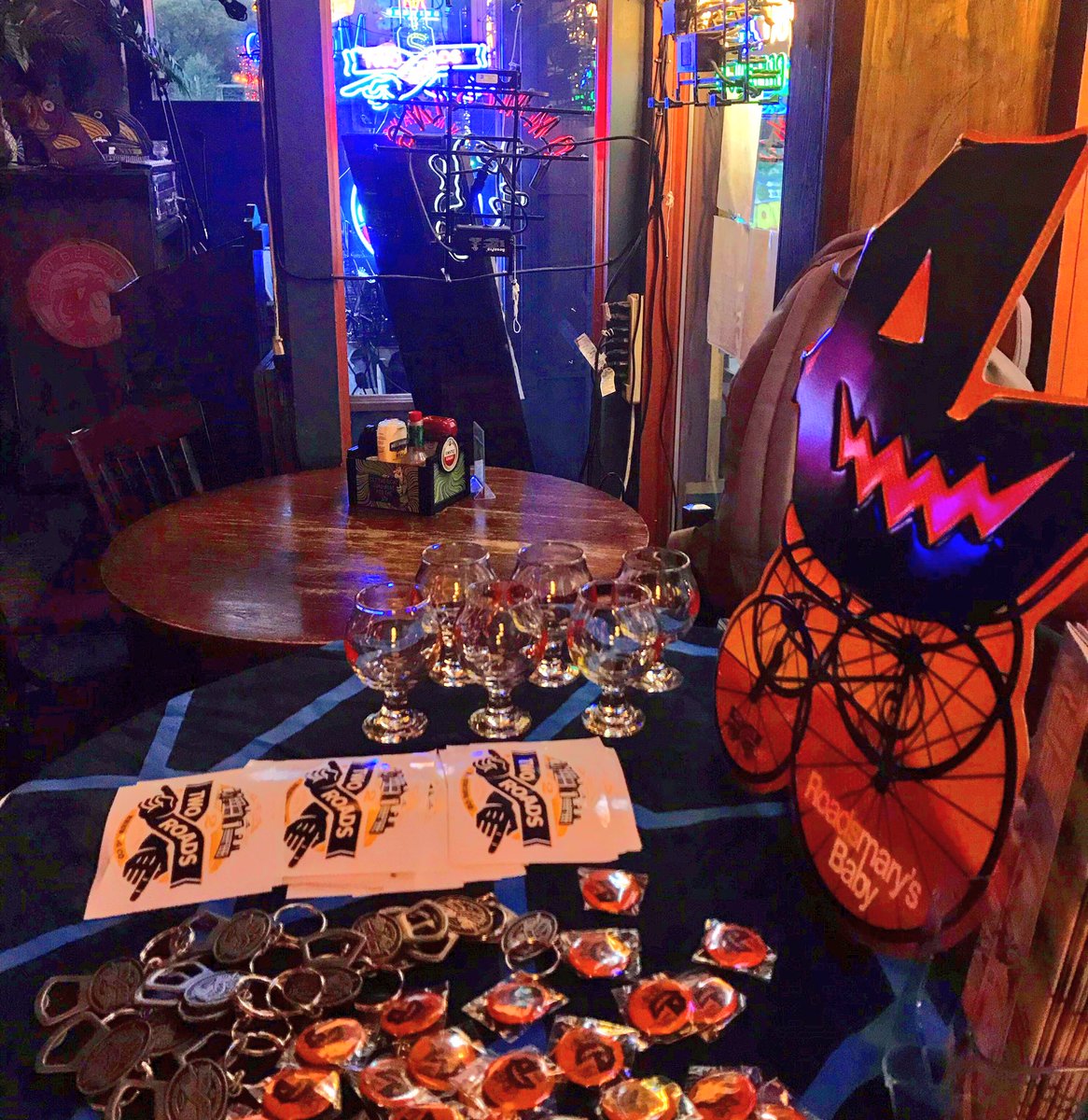 2RoadsEmilyC's tweet photo. The beer is here! $5 pints and giveaways at #TheWherehouse in #Newburgh with a special appearance by #Roadsmarysotherbaby! Happening now! @2RoadsBrewing #RLT https://t.co/DogB7lt7pK