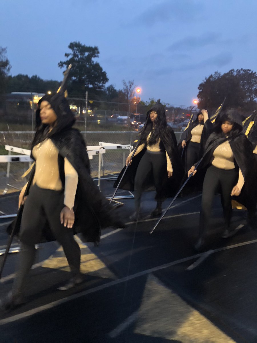 Melissa90908196's tweet photo. A little rain won’t stop us!!! Let’s go GP!! Homecoming game!!!🏈🏈 https://t.co/mSa4084PSb