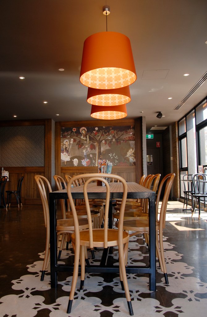 SatelightDesign's tweet image. Lights aren&apos;t just lights.  Add branding elements to your lampshades!  These Graphic Conic lights have custom digitally printed lampshade materials.

#lightingproject #restaurantlighting #restaurantdesign #custom #pendantlights #featurelight #interiordesign #custommade #lighting