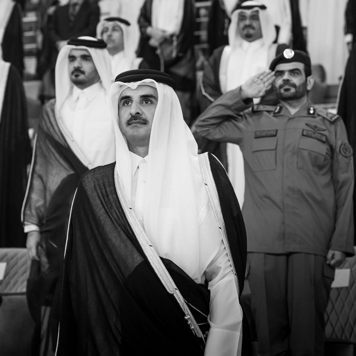 من على وقت المؤسس الشيخ جاسم بن محمد بن ثاني الله يرحمه وقطر وأهلها تنصر المظلوم وتعين من لجى بها وتلطم العايل ..
وهالشي نتوارثه وبنورثه ان شاء الله لعيالنا ..
سيدي #سمو_الأمير يأكد للعالم في كل موقف أن قطر #كعبة_المضيوم
ونقول لقايدنا المُفدى : #أبشر_بنا_من_دون_الأدعم_والوطن