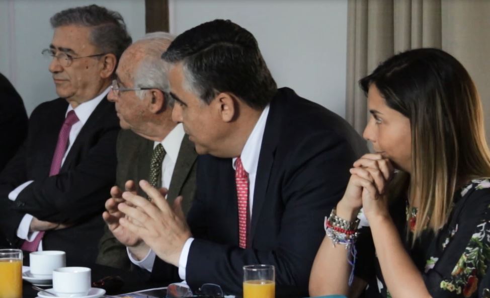 13iChile's tweet photo. Círculos TIC presenta al Consejo de Políticas de Infraestructura “Propuestas para el Desarrollo Digital de Chile”.
https://t.co/Utglb3BiVn
@cmunozz @sergiobitar @consejo_cpi @TelefonicaCL 
#CirculosTIC #RECinnova https://t.co/jO1Gg9fEfI