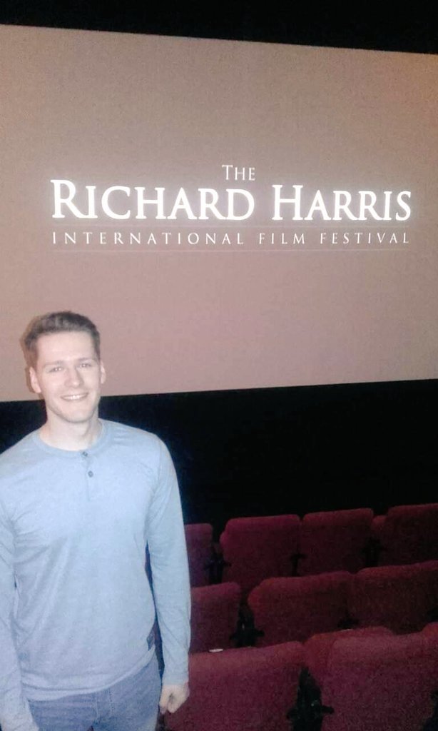 ProjectSpatula's tweet image. Thanks to @RHarrisFilmFest and everyone who came to see &quot;Roses&quot; yesterday. Here&apos;s @JakeMorganMusic representing us at the screening 😃