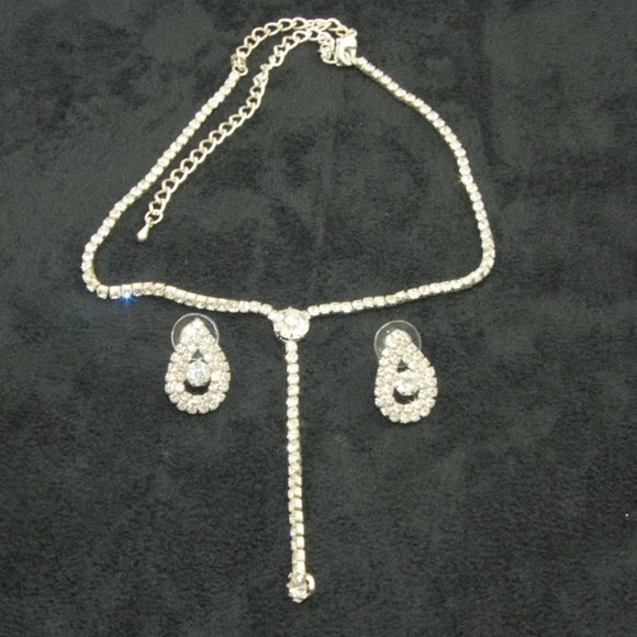 So good I had to share! Check out all the items I'm loving on @Poshmarkapp #poshmark #fashion #style<a href="/tag/fashion"class="tags"><span>#fashion</span></a><a href="/tag/shopmycloset"class="tags"><span>#shopmycloset</span></a><a href="/tag/style"class="tags"><span>#style</span></a><a href="/tag/vintage"class="tags"><span>#vintage</span></a><a href="/tag/roar"class="tags"><span>#roar</span></a><a href="/tag/poshmark"class="tags"><span>#poshmark</span></a>