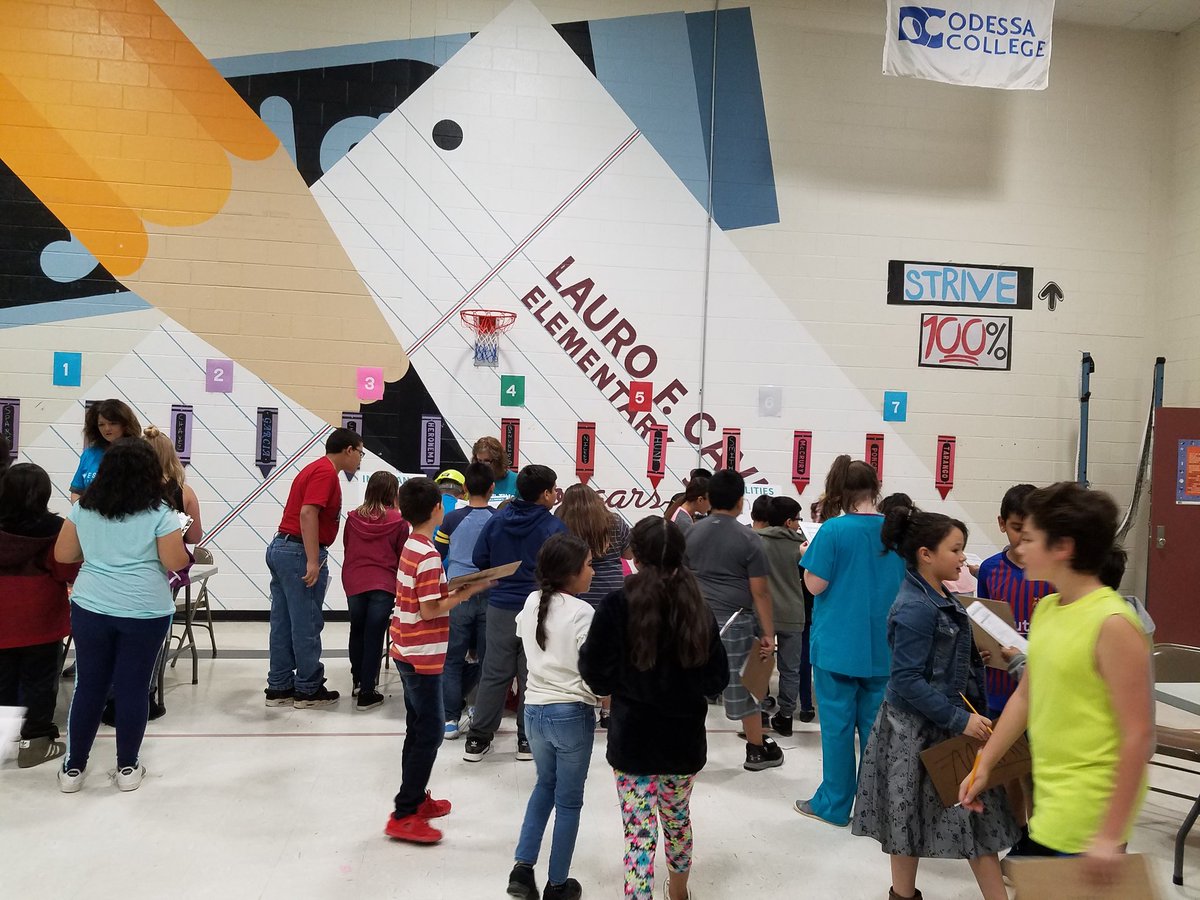 LalonnieK's tweet photo. Reality Fair in conjunction with Red Ribbon Career Day! Students working on budgets with chosen future careers w West Texas Credit Union and many volunteers! Thank you @EctorCountyISD @bchesser08 @CougarsCavazos https://t.co/KfjnDjE5bX