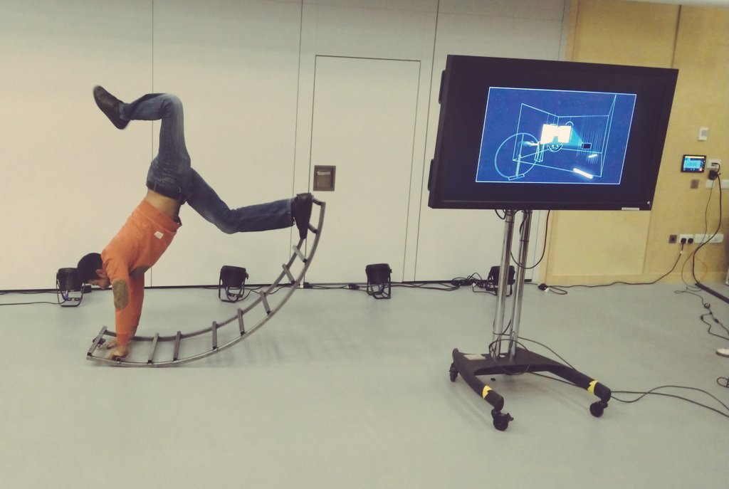 ArtsEMC's tweet image. Fabulous afternoon with @BartlettUCL #interactivearchitecture students  bringing fusion of physical space, moving body &amp;amp; #digitaltechnologies to life. They weren&apos;t expecting this! And to @cassieldotcom for reminding us it&apos;s still all about art. #QuestLabNetwork @WayneMcGregor