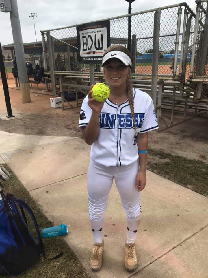 Dinger alert!!! Jade Ramer takes one deep in FL