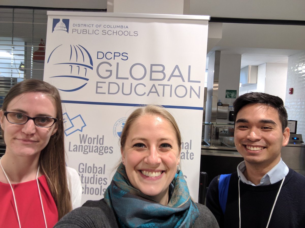 CulturalVistas's tweet photo. Local connections 👉 global opportunity.
Our team's excited to be a part of @DCGlobalEd's #GlobalEdCon18 today in the District. https://t.co/gnBqsmyy2Z