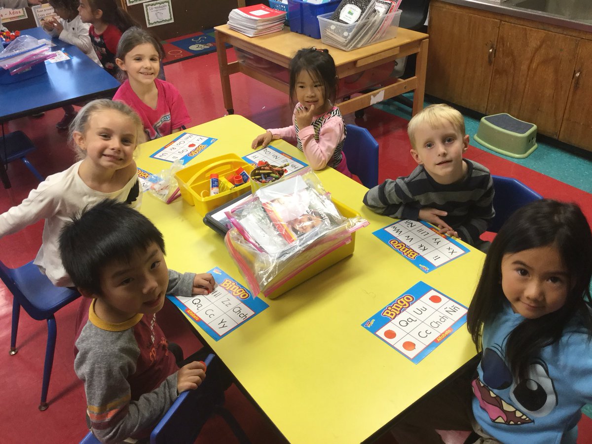 MissBauer9's tweet photo. Some Friday BINGO fun! Practicing Spanish alphabet and letter sounds📓#mineolaproud #duallanguage https://t.co/nBqAho2KZS