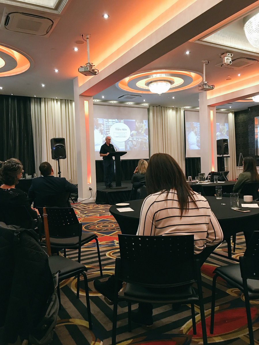 Pour clore le #FORUMRTT2018, les groupes d’expertises de <a href="/Transtech4/">lgbtech</a> se présentent et se rencontrent ensuite pour discuter de projets futurs