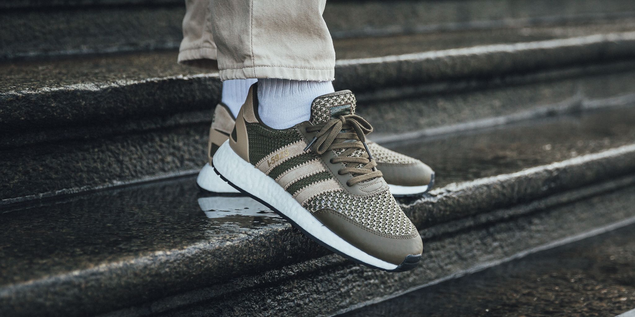 Titolo on "FALL S A L E 🍃🍂 Neighborhood x I-5923 - Trace Olive/Trace Olive/Core Black LINK https://t.co/7DSxuYZh6U #sale #sales #fallsale #sneakers #kicks #adidas #I5923 #nbhd #neighborhood #olive https://t.co/oBabF8Y0bR" /