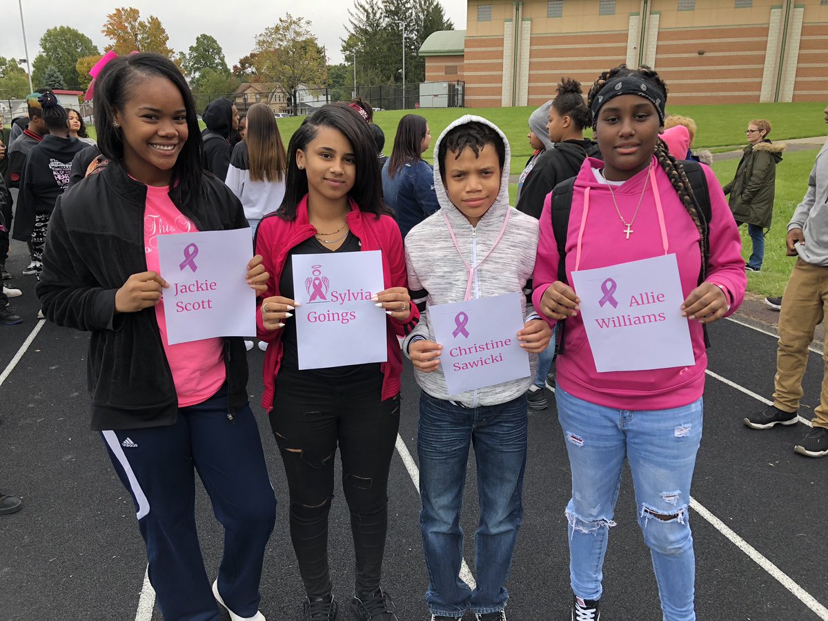 MsWTweets5's tweet photo. #ChaneyGoesPink #FightForACure 💪🏾🎀 #TheCHSWay https://t.co/Qb5ApsJY4w
