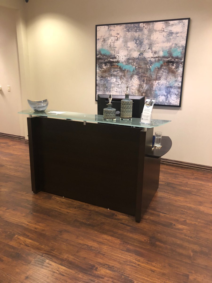 AssuredMgmt's tweet photo. Thanks to Lori Yusten with Decorating Den Interiors - The Frazier Team for helping us give our lobby a fresh new look! https://t.co/P10PyDlu4A
