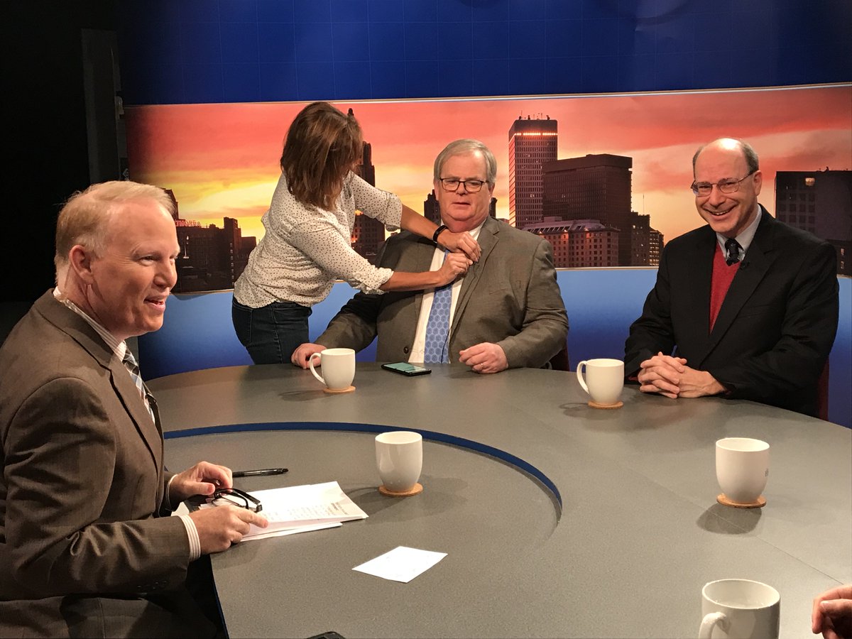 hummel_report's tweet photo. The battle for undecided voters (any that are left) as the candidates push toward Election Day. Our panel of @potaxpayer @RobertAWalshJr @TakeAStand1380 and @dlayman have it covered on this week's @ALivelyExp: tonight @7/Sunday @ noon @ripbs36 https://t.co/B0L3an1yRx