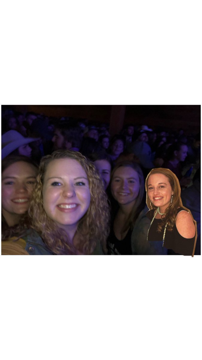 meg_mitchell1's tweet photo. Y’all CoJo was great last night!!! So glad I got to see him for the 3rd time with my pals 😜😜 https://t.co/1BuxpbjH7D