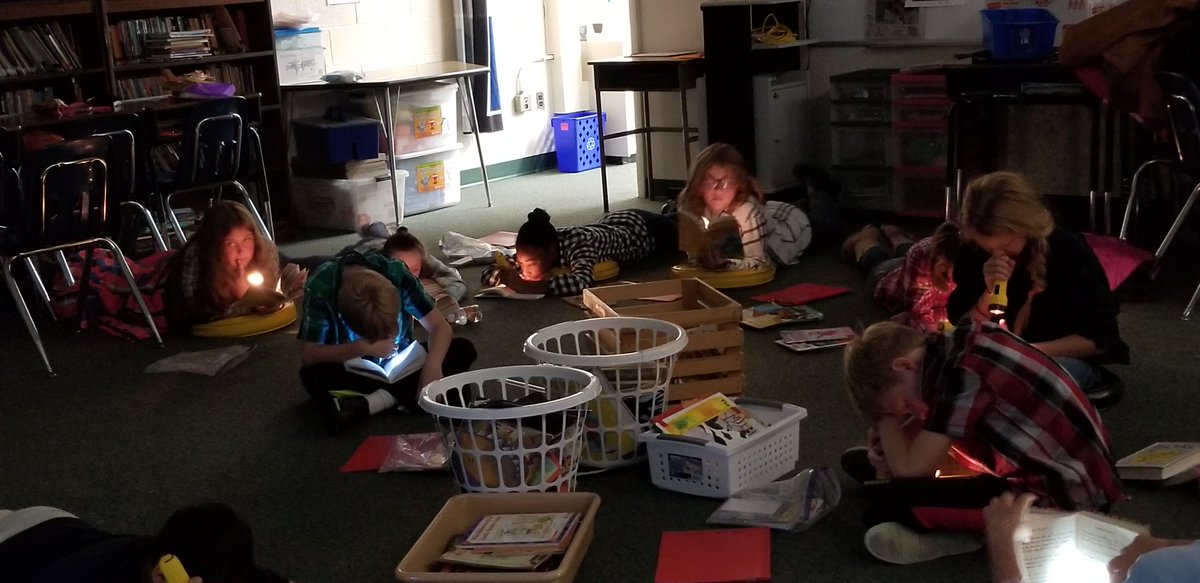 bluedevilabbott's tweet photo. What a fun way to end a great Fall Festival Day at Vienna Elementary School. A fun Flashlight Friday ARC Reading! @techyteachhaugh @SPriceVES @TeatTeatr @DCPSChampions @ARCDLSolutions #ReadReadReadAndLoveIt https://t.co/tOhBHxjxc0