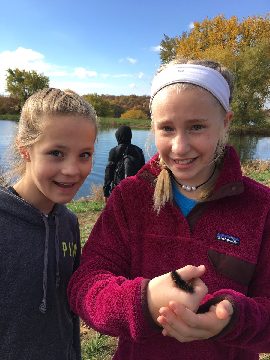 _PattySchroeder's tweet photo. 🍂🌾A great day for a field trip at Kill Creek Park! 🍃🍁 #geocaching #teambuilding @CTMSBulldog https://t.co/v7l1FmXUo6