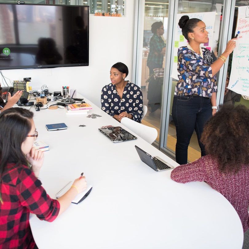 alikamran's tweet image. 4 types of research methods all designers should know buff.ly/2CBjlm7 #UX #userResearch #researchMethod