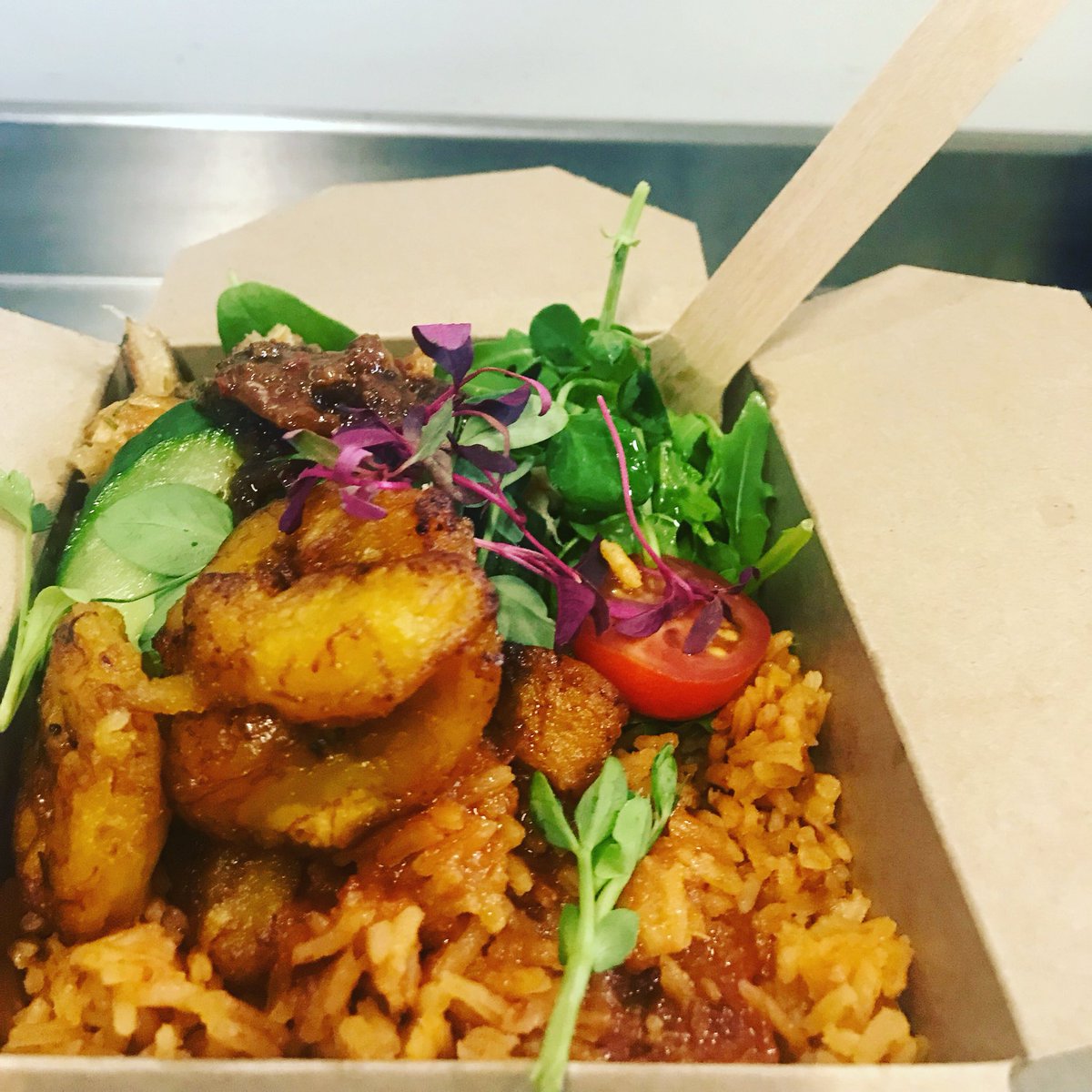 spinachandagush's tweet photo. More of the good stuff. #shito #makerel #jollof #deliverybox #deliveries https://t.co/hHeqT7r7UA