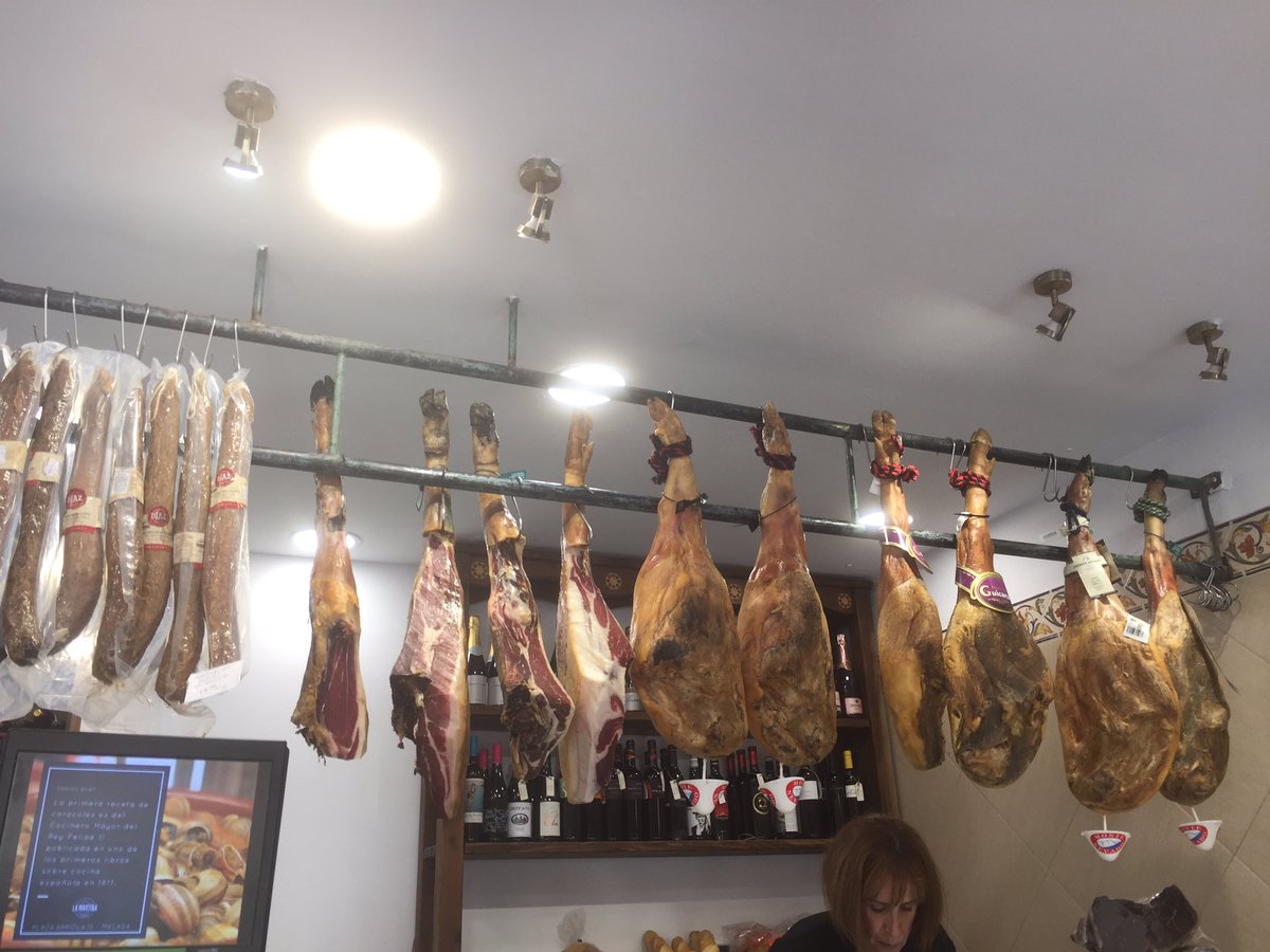 AlisonPrint's tweet photo. Fallen in love with old Malaga and The Food Sherpa’s what an amazing day if you’re lucky enough to have time go https://t.co/LzI9H0pB02 It doesn’t get better than this if you love food @sfsherpas https://t.co/4dOSg04OnO