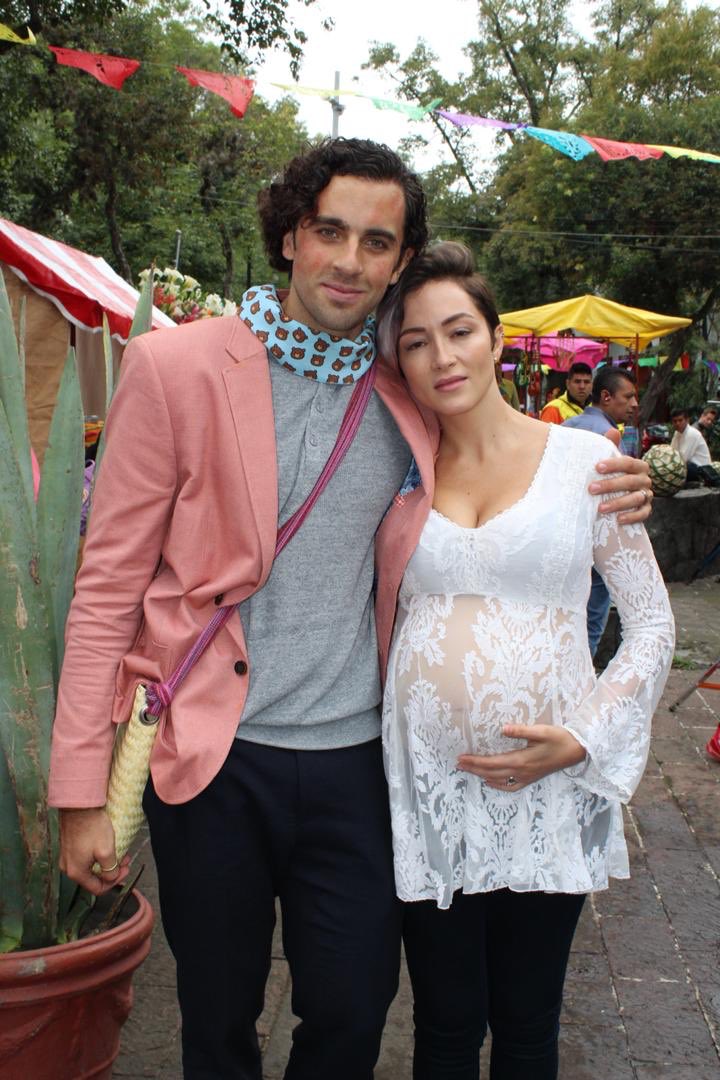 Borreguitabty's tweet photo. @osoriojua Que Foto tan hermosa de Mi Osa Hermosa Embarazada👈 @LauraVignatti  👏👏👏 https://t.co/vOMPpflgVK
