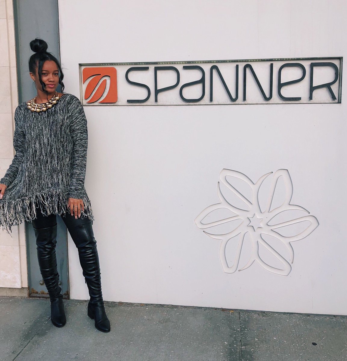 spannerfashion's tweet photo. Add some sparkle to your life ✨
This cozy fringed tunic sweater is our newest fall arrival.
.
.
Taken @ Spanner Shops at Don Mills 
@cfshopsdonmills @stjacobsvillage @BlueMtnVillage #aggelknitwear #gabbyisabella #spanner #ontrend #fashion https://t.co/wQicfamA7t