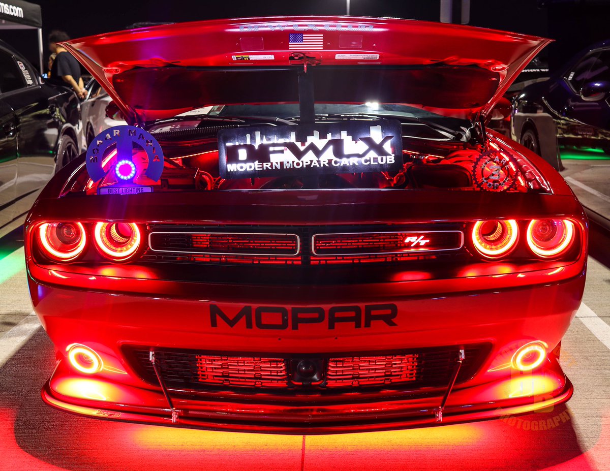 HBMSPhotography's tweet photo. 2018 @LSMoparFest Pre-Meet in Katy, TX #LSMF2018 #lonestarmoparfest  #katytx #mopar #dodge #chrysler #challenger #LSMFwknd https://t.co/lICvEWImGR