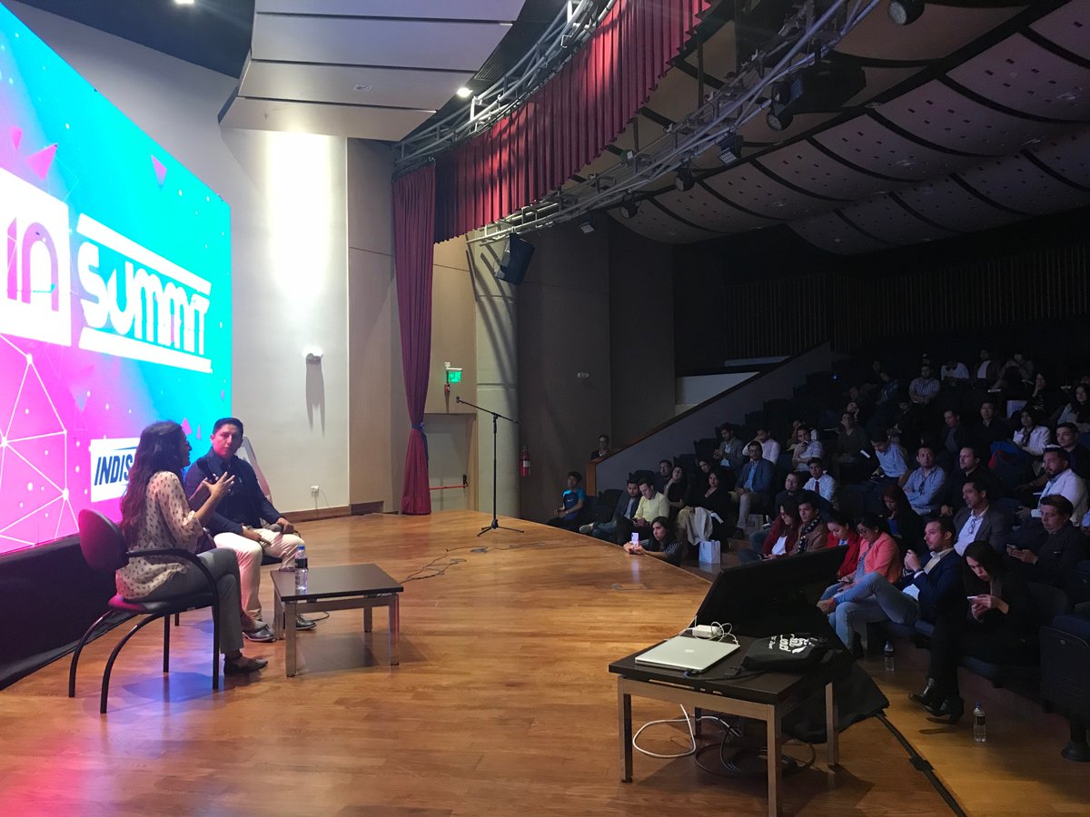 Laboratoriala's tweet photo. “La ola de la #TransformaciónDigital está llegando a Ecuador y es necesario que las empresas tengan la claridad de que el proceso inicia haciendo ups-killing de sus equipos actuales para luego invertir en digital”. #InSummit2018 https://t.co/rhphCrZrOc