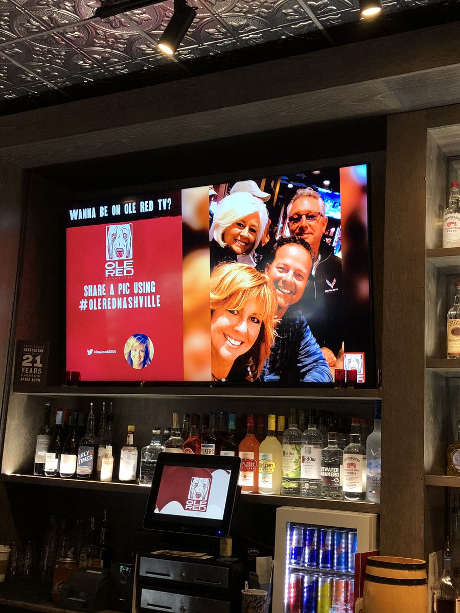 kimwood2000's tweet photo. Love it❤️ @OleRedNashville https://t.co/zfRnoalI91
