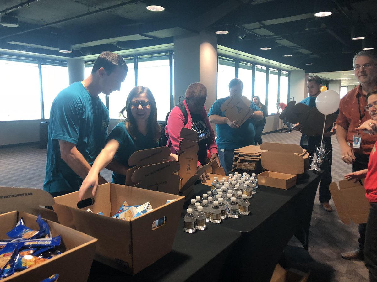 soldiersangels's tweet photo. Not only was Valero Energy our Title Sponsor for this event, their team came out to volunteer. Thank you, Valero for being a #Heroforourheroes!#15yearsofsupport #SoldiersAngels https://t.co/Vwv37uFolQ