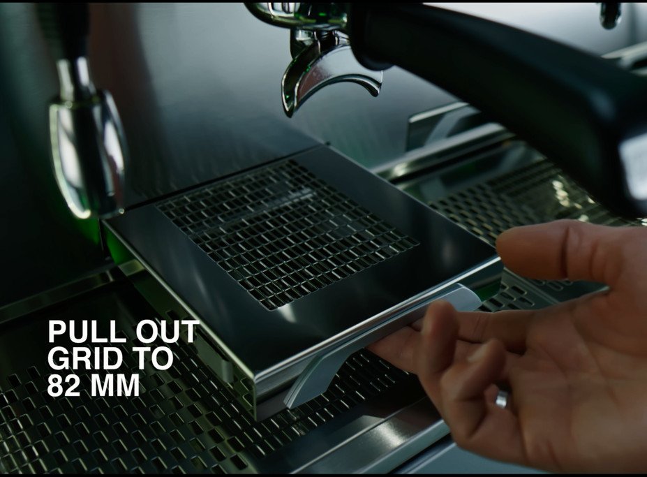 WegaSrl's tweet photo. A stainless steel extractable grid allows the height to be reduced from 122 mm to 82 http://mm. VIDEO HERE: https://t.co/FTdy3xVM22

#UrbanYourDailyPerformance #WegaUrban #WegaDreamReal #WegaCoffeeMachines #Wega #WegaEspressoMachines #EspressoMachines #WegaRocks https://t.co/BsIAEfflZJ