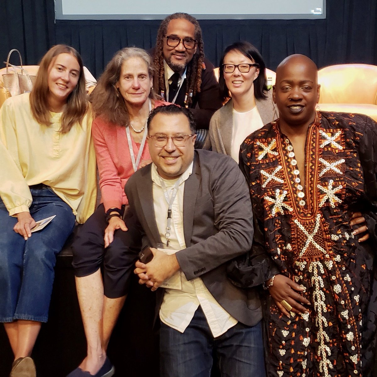 ybca's tweet photo. Great conversation at #SOCAP18 with these spectacular artistic &amp; community leaders onstage together 👋 @ifiwerethepotus, @pplpurposeplace, Young Gifted and Black, @impacthub_oak, @WilliamPennFdn, @CultureBankUS https://t.co/OxNtjAF4cm