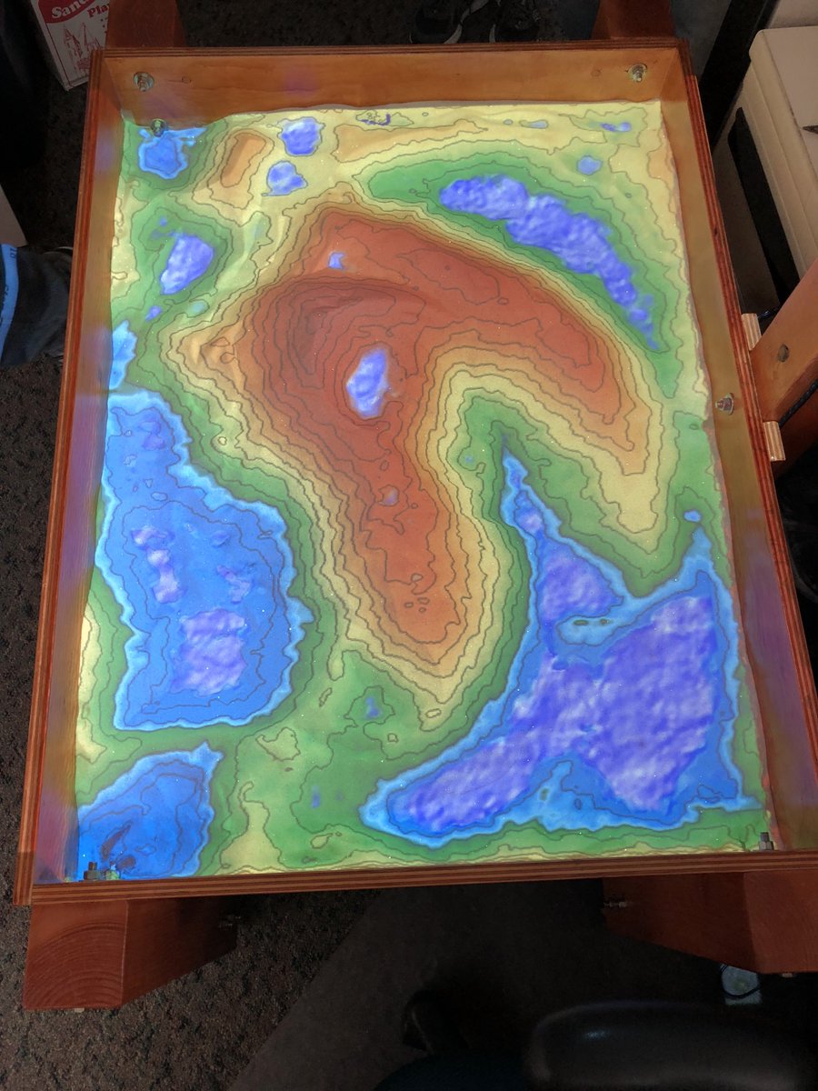 sabrina_sbsd's tweet image. Big shout of gratitude to our AMAZING staff (M&amp;amp;O not pictured)--for getting our AR table up and running for kids!  Can&apos;t wait for kids to experience and explore landforms and what occurs when typography changes. Debut at STREAMfest 11/3. #sbsdedu #sbsdstream