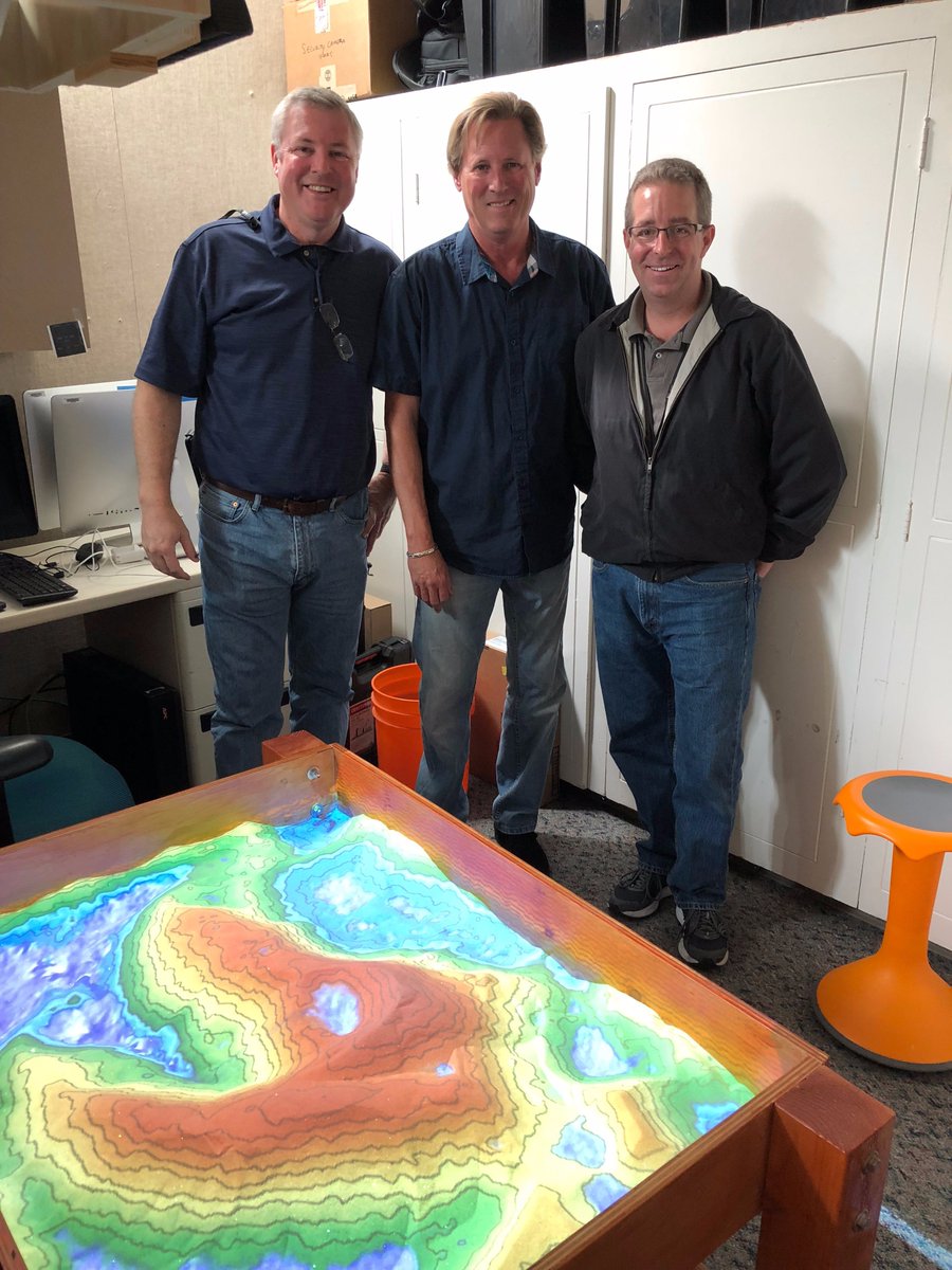 sabrina_sbsd's tweet image. Big shout of gratitude to our AMAZING staff (M&amp;amp;O not pictured)--for getting our AR table up and running for kids!  Can&apos;t wait for kids to experience and explore landforms and what occurs when typography changes. Debut at STREAMfest 11/3. #sbsdedu #sbsdstream