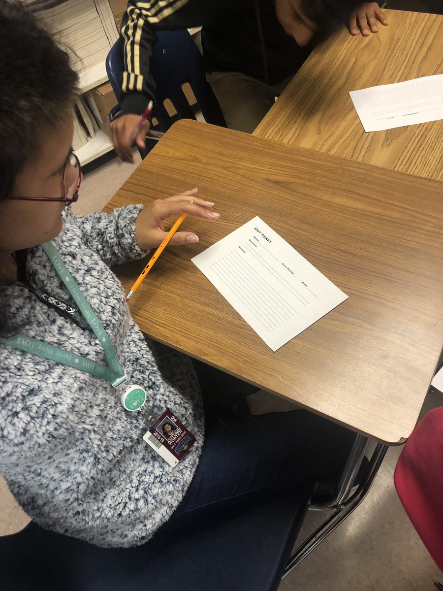 Campestre_ES's tweet image. Some great learning centers happening in our 8th grade Social Studies class. Great job keeping kids engaged @CSchwantner_JHS and Mr. Butler. #teamSISD #UNSTOPPABLE #HAWKPRIDESISD