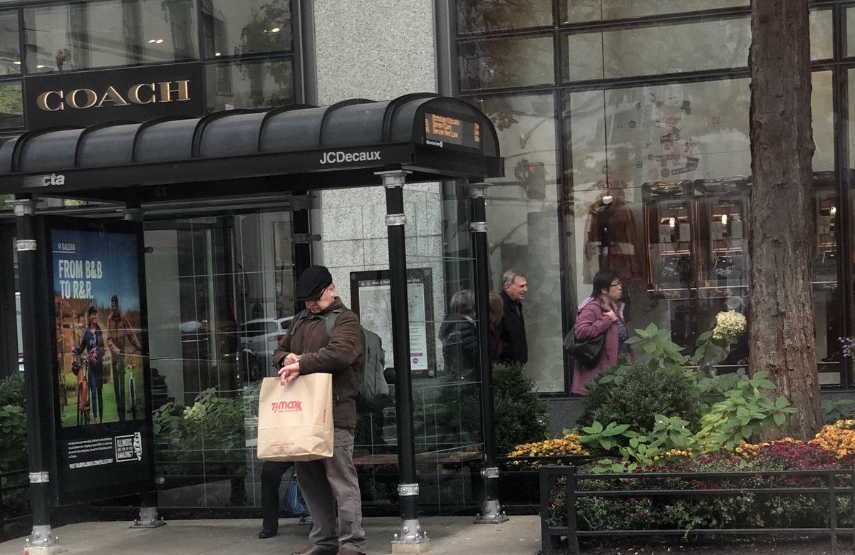 KimHarleSolisSA's tweet photo. Overheard on the streets of Chicago. “WHOA! Mom, what is that?!” I turned expecting to see something magica.. and it was a pay phone in a storefront 🤦‍♀️ #PoundKey not #Hashtag 😂 #Chitown https://t.co/FmcMKaTAbi