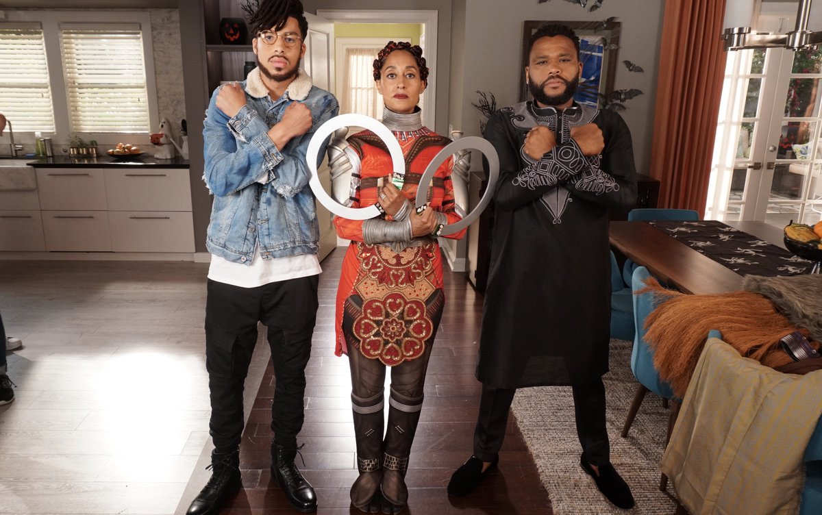 blackishabc's tweet image. Wakanda forever 🙅🏾‍♀️🙅🏾‍♂️ #blackish