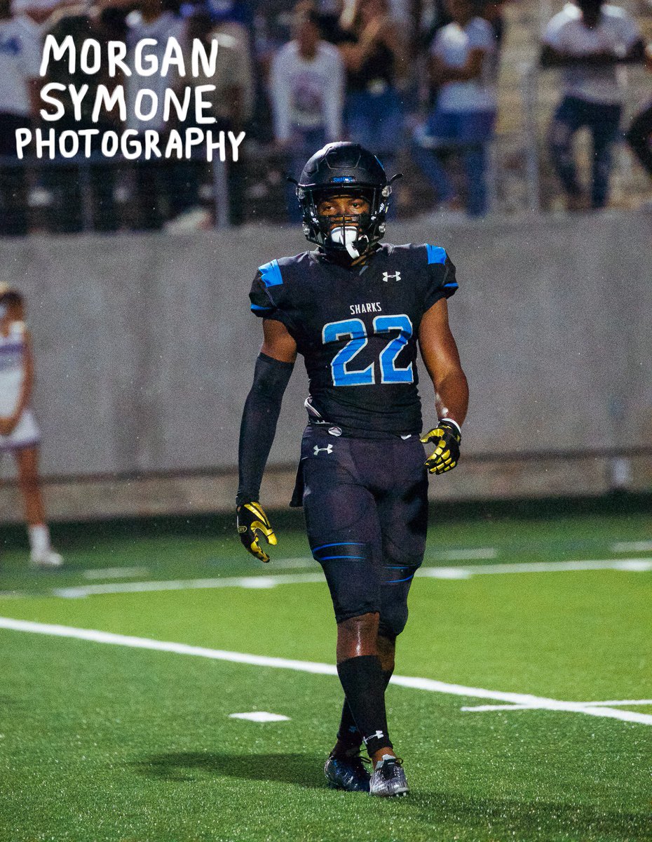 morgansymonepic's tweet photo. @Illspeed22 @SCSharkFootball 
shadow creek hs football.
9.28.18.
photos by morgan symone. https://t.co/USGaWKzd8O