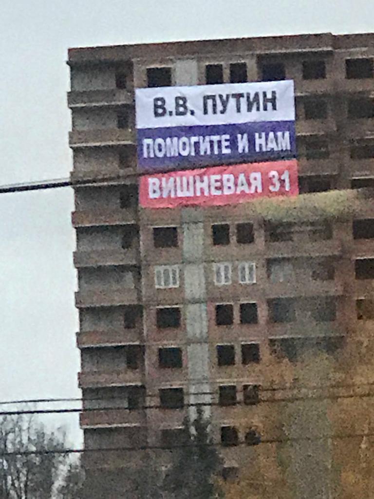 <a href="/AP/">The Associated Press</a> @RTVi <a href="/tvrain/">Дождь</a> <a href="/rianru/">РИА Новости</a> <a href="/riabreakingnews/">РИА Новости</a> <a href="/bbcrussian/">bbcrussian</a> <a href="/BBCBreaking/">BBC Breaking News</a>