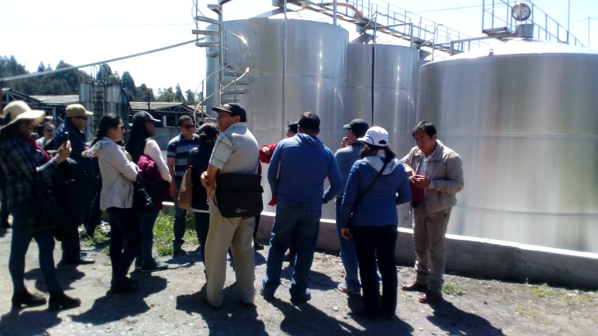 FIA_Chile's tweet photo. Como parte de la gira a nuestro país, la delegación de @CEDEPASNorte de Perú, visitó varias iniciativas apoyadas por @FIA_Chile como la cooperativa #Coopeumo, #Loncomilla y @CeapMaule en el marco del polo #IFAE, con el fin de conocer innovación y desarrollo agropecuario. https://t.co/JWqK2KtsgM
