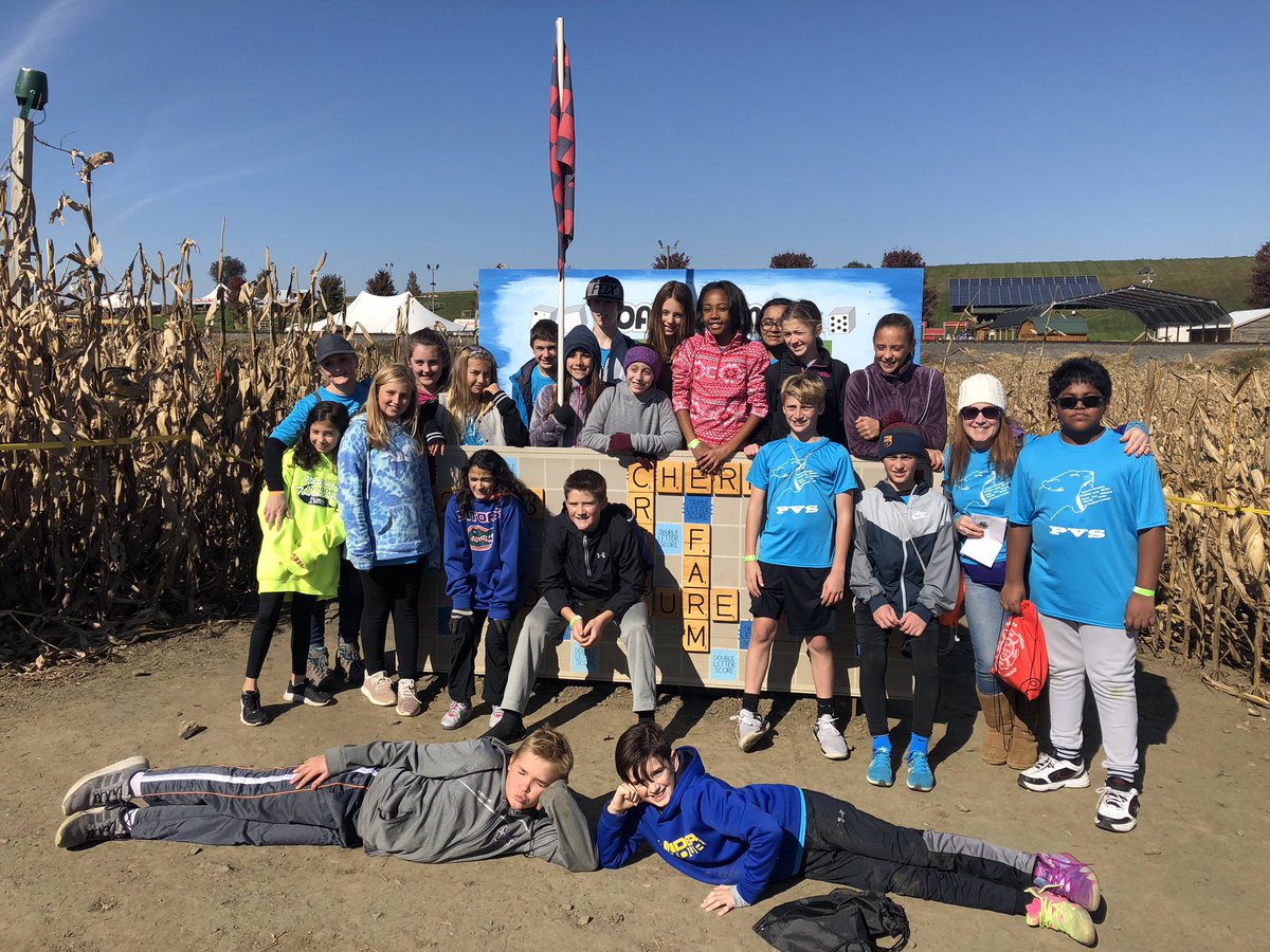hackm15's tweet image. Beautiful day to conquer a corn maze @MrFlexon