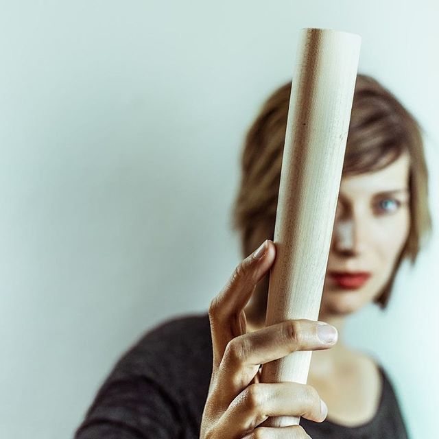 DON’T SHRED MY MINT! 
Did you know that muddlers with rough teeth are the worst choice for muddling herbs? They rip and tear, which breaks up the leaves, releasing chlorophyll which will turn your drink bitter.

You need a nice, flat muddle end to firmly… b.stsp.co/2CGdGeG