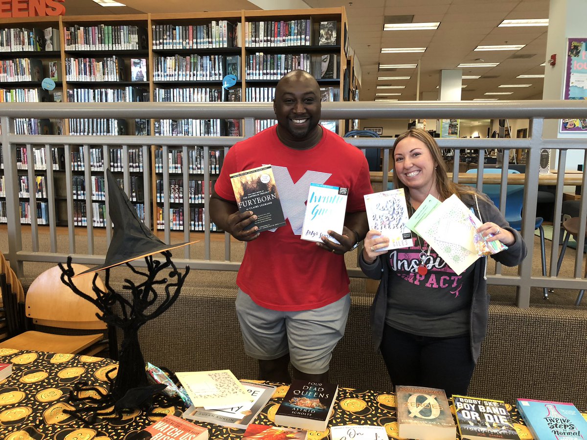 colonylibrary's tweet photo. Havenโt stopped by yet? Thereโs still time! Free books, goody bags, resource folders, and a chance to experience VR!! #LibraryOpenHouse https://t.co/iumi7Q9PDc