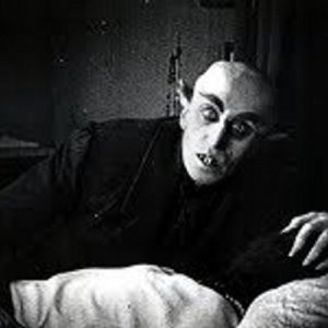 <a href="/seventeenvoyces/">Seventeen Voyces</a> presents 1922 silent film Nosferatu, Saturday night
facebook.com/SeventeenVoyce…