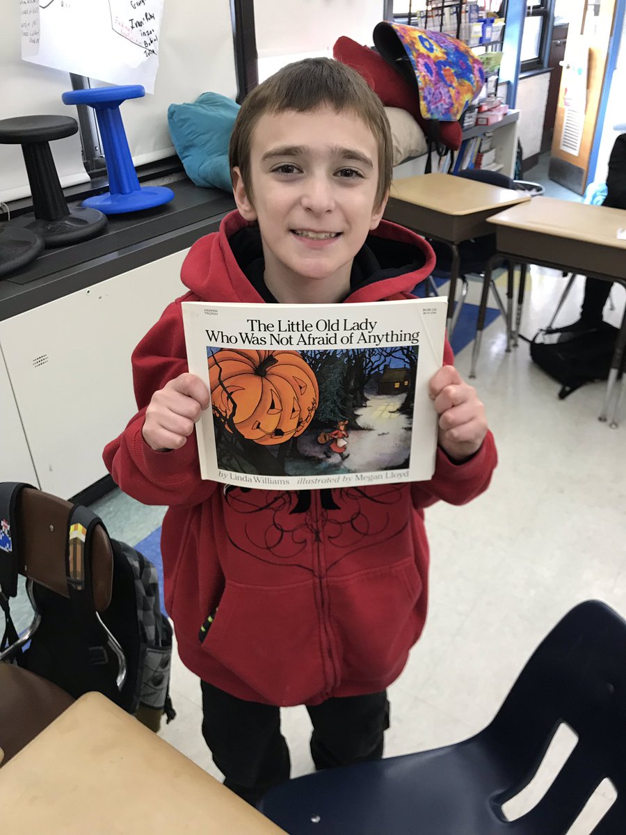 HarringtonPLV08's tweet photo. Day 41! We liked doing the sound effects for this one! #classroombookaday #clompclomp @PLVBears https://t.co/A8U7pTzHk5