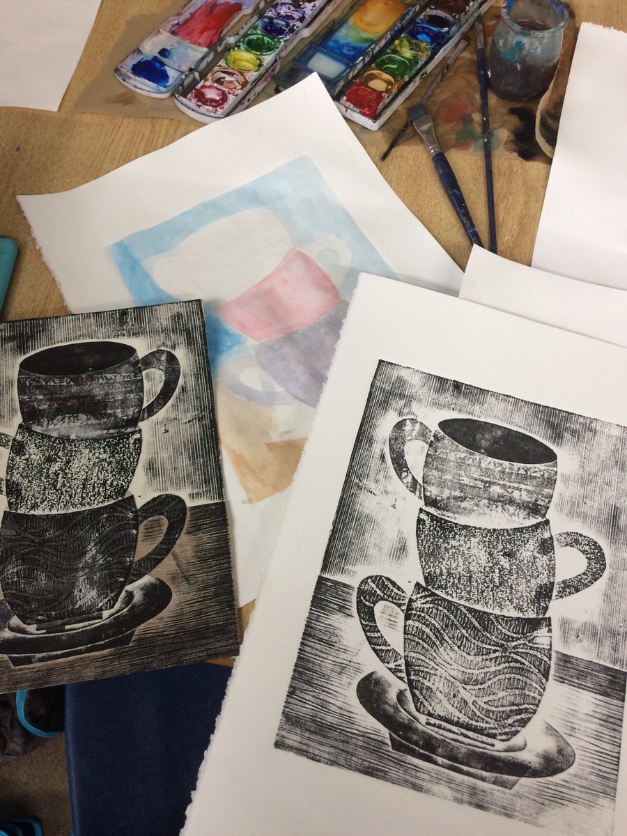 jfr_visualart's tweet image. Check out the grade 9’s working hard at printmaking! Way to go Ross students!