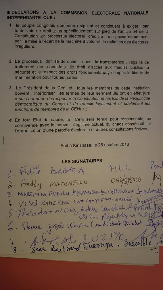 tshidmukendi's tweet photo. #RDC
Mémorandum du collectif des partis et regroupements politiques de l'opposition adressé au commission électorale nationale indépendante.
#Marche26octobre #26Oct2018 https://t.co/3TyEKyKJYP